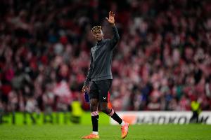 不等了每体：尼科优先考虑巴萨，长期无注册保证后放弃等待