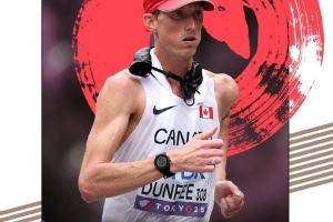 首金！加拿大选手邓菲夺得男子35公里竞走冠军，周应成排名第四