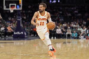 特雷-杨：有天赋的年轻人该努力去冲击NBA 而不是留在大学拿赞助