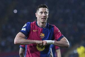 莱万达成巴萨生涯100胜里程碑，出战151场103球20助