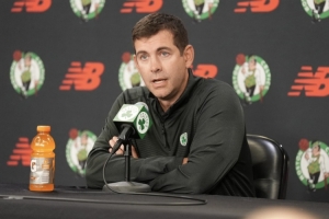 史蒂文斯：我们给了霍福德留下的机会 但他有资格做任何决定