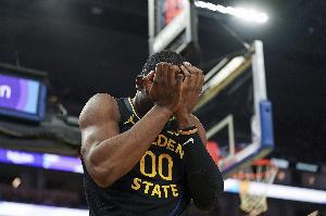 湾区记者：库明加现在只是交易筹码 要随时打包好行李