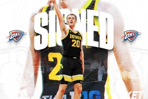 雷霆官方：球队裁掉中锋维克托-拉欣 签下后卫佩顿-桑德福特