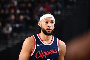 威少签约国王！美媒发问：现在谁会签下本-西蒙斯呢？