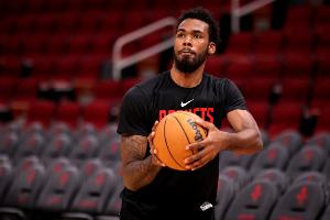 名记：火箭寻求合适价位续约伊森 可能与小贾5年1.22亿类似或略低