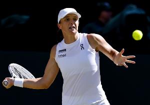 WTA年终总决赛：2号种子斯瓦泰克2-0横扫凯斯，取小组赛开门红