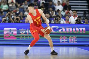 张镇麟29分钟10中2得到4分2板2助2失误 主要数据均在垃圾时间得到