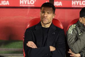 桑奇斯：换帅会带来创伤且对阿隆索不公平，有8个伤员是很大问题