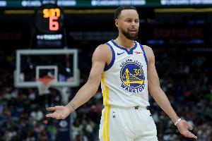 张佳玮：库里遭肆无忌惮的夹击 波斯特不足以弥补勇士锋线的缺陷