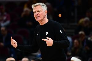 非常稳...勇士战绩来到13胜13负 胜率再次掉回50%