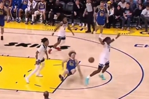 给谁呢？波杰姆对抗失衡传球送出球权 美媒打趣：不看人传球