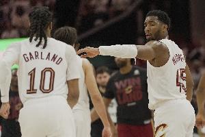 爱玩是吧？骑士对阵联盟倒数第一奇才险胜4分 最多落后17分