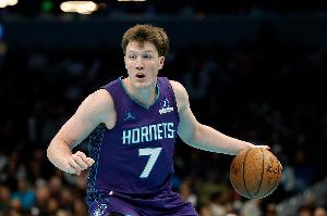 本赛季新秀单场30+榜：克尼佩尔3次领跑 奎因2次 弗拉格等3人1次