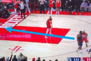 媒体人：快船战术是让哈登去前场投三分 是后场无人接应导致失误