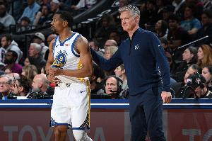 科尔：我认为梅尔顿这赛季会经常出现在我们的决胜阵容里