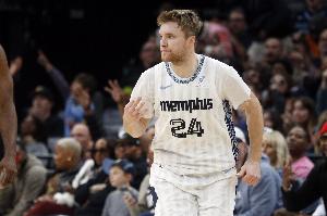 与哥哥齐头并进！卡姆·斯潘塞三分6中6空砍20分2板4助1帽