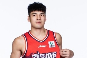 广州男篮球员定妆照来啦！琳琅满目的帅哥合辑