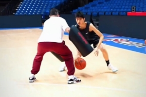 青训正当时！青岛国信青年队员接受NBA顶级教练特训