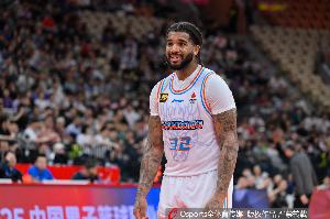 冲击力十足！克里斯半场5中4拿下14分7板1助1断