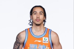 无力回天！特莱斯16中10空砍全场最高32分 三分8中4