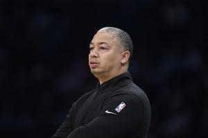 建言献策好机会？快船总裁弗兰克将与球迷私密会面 讨论球队近况