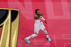 硬仗选手！布伦森无限单挑上半场25分奠定基调 全场40分赛季新高