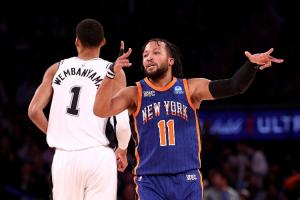 有偿加班！马刺和尼克斯会师NBA杯决赛 两个队都得打83场常规赛