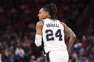 米奇：瓦塞尔为赢球贡献实实在在价值 福克斯以身作则扛起责任