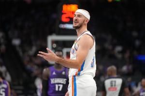 湖记：卡鲁索防大个球员也非常出色 甚至能顶文班 令人难以置信