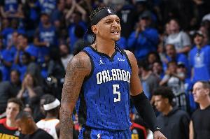 外线哑火！班凯罗22中10拿到25分8板 三分7中0&有5失误