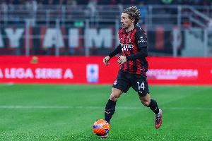 40岁燃尽了！莫德里奇全场触球120次评分7.4，连续11场意甲踢满！