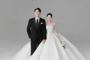 超级甜蜜高准翼更新社媒，晒出和妻子的婚纱照