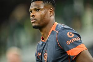 晚邮报：邓弗里斯将在圣诞节前决定是否接受手术