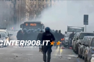 记者：热那亚和国米球迷在赛前爆发冲突，警方介入