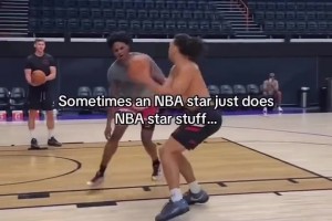 阿门在训练中各种大帽对手！这身体天赋太顶级了~