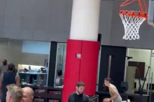 快船开启训练营 欧锦赛受伤的博格丹恢复神速底角连连三分命中~