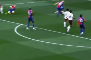 丁丁对阵水晶宫的十分角，看几遍都不过分