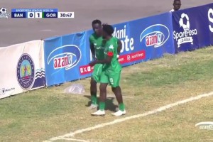 非洲足球界又发明了一种新的进球庆祝动作……