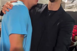 在伊布面前，哈兰德就像个害羞的小迷弟